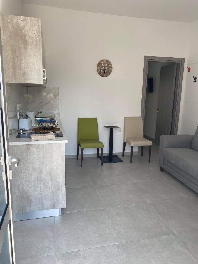 Ellenapa Apts & Studios Agia Napa Buitenkant foto